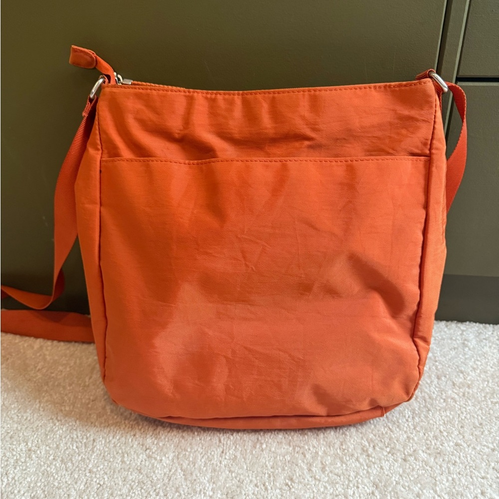Baggallini Vibrant Orange Everyday Crossbody Bag - Picture 2 of 16